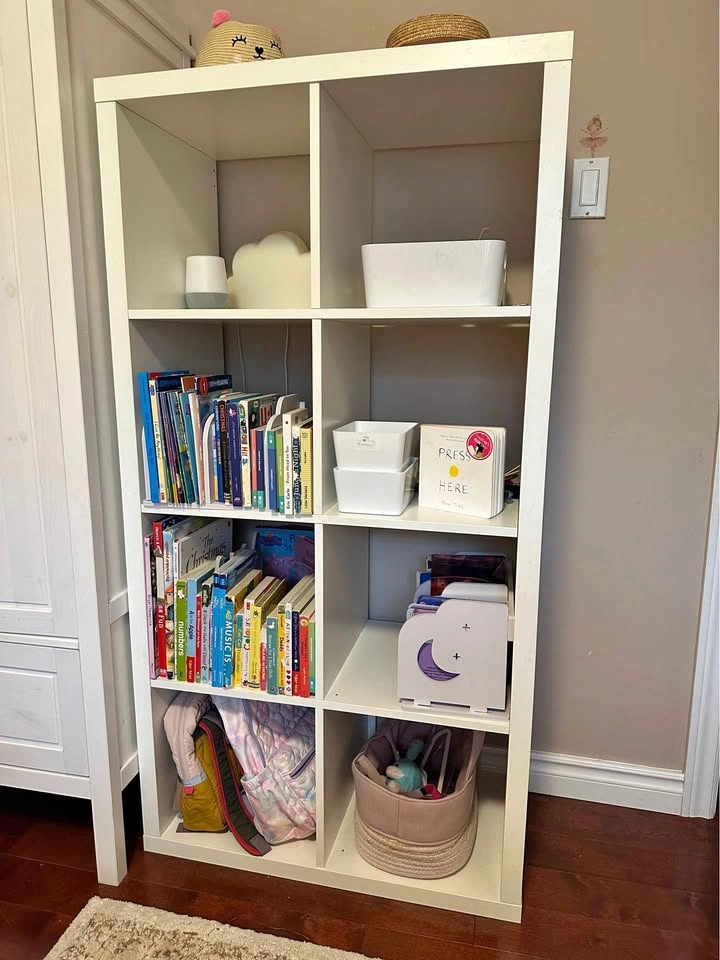 KALLAX 8-Cube Storage Shelf / Bookcase