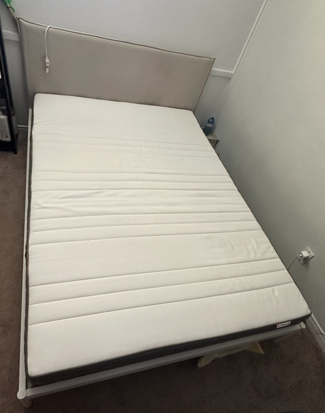 Bed frame KLEPPSTAD + Matress VESTERÖY