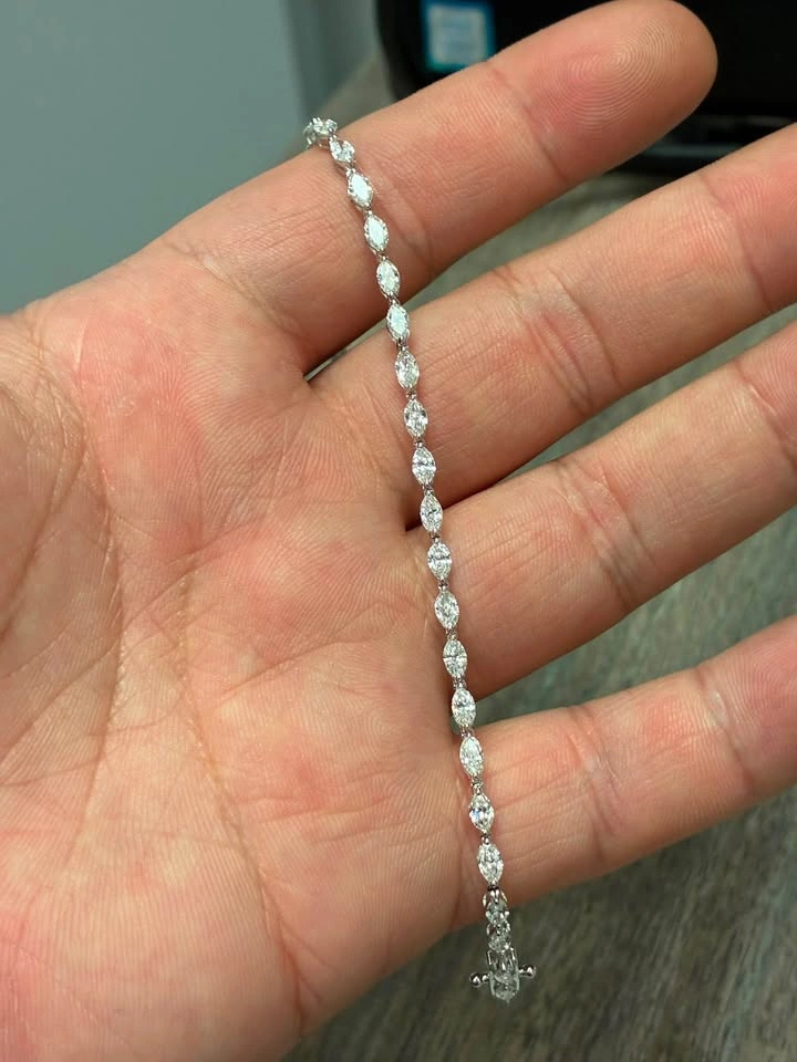 14k 4.98g 3.5ct lab diamond Marquise tennis bracelet 7inches - photo 2