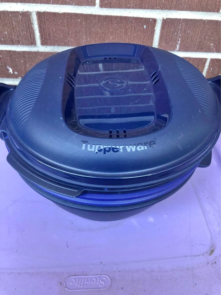 Tupperware steamer set