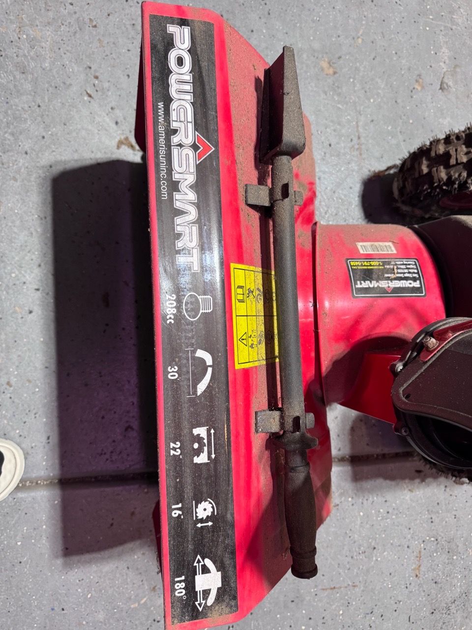 Power smart 22” two stage snow thrower - photo 2