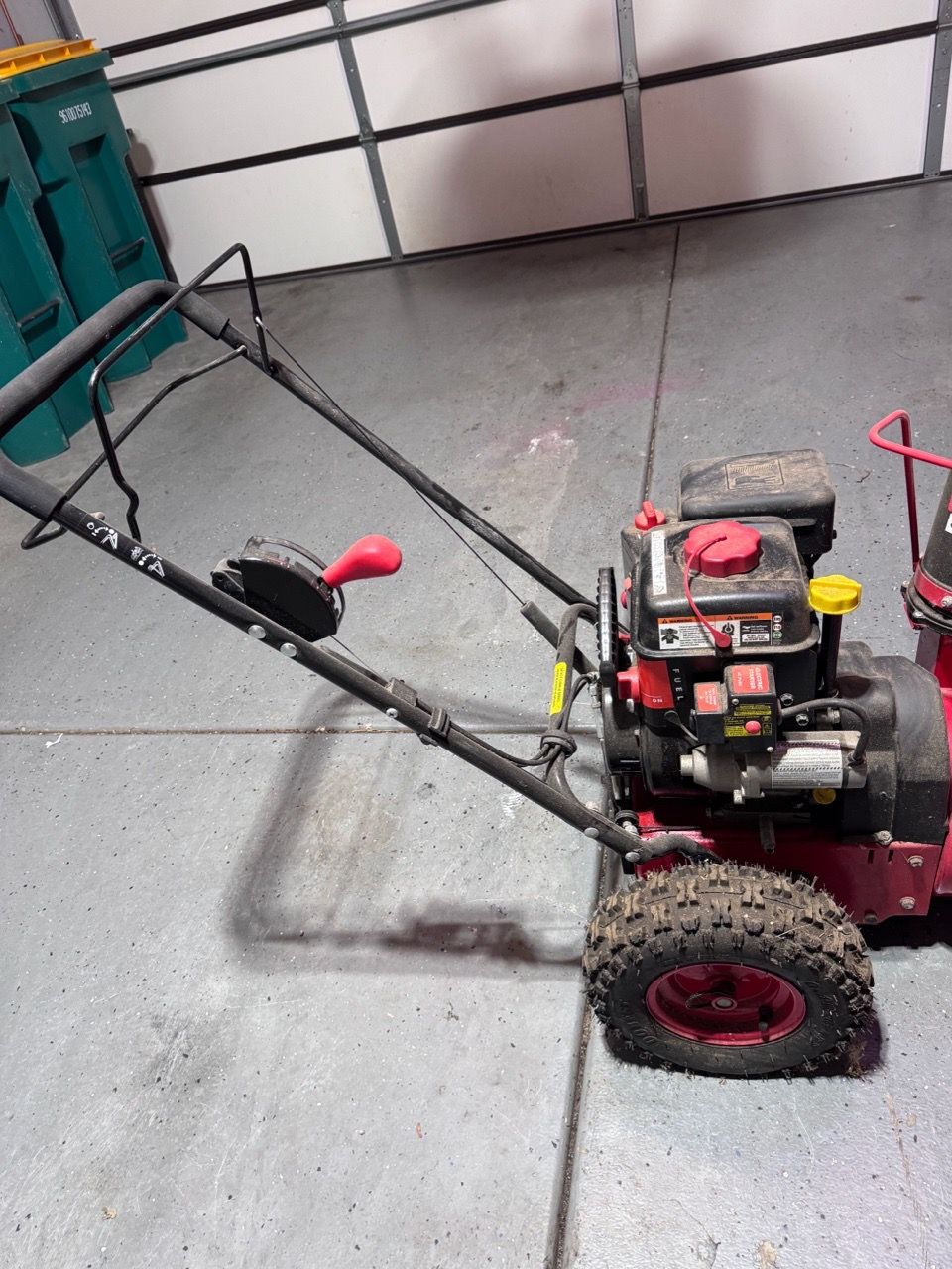 Power smart 22” two stage snow thrower - photo 3