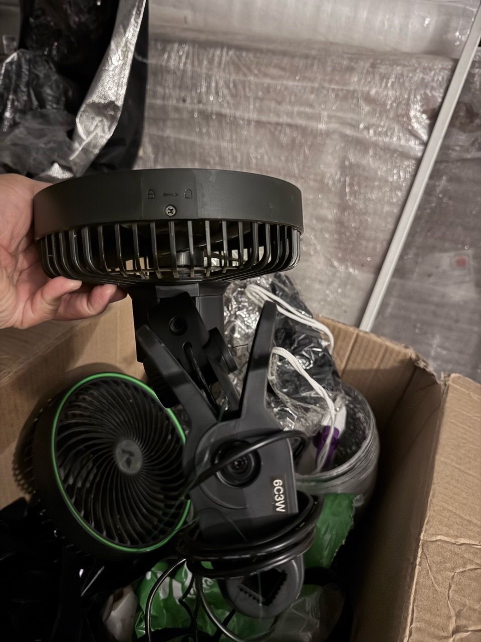 Vivosun 6” clip on tent fans - photo 2