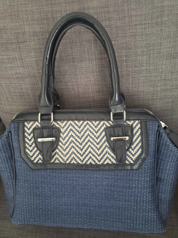 Closet clean out handbags/purses for sale. Price per one - photo 2