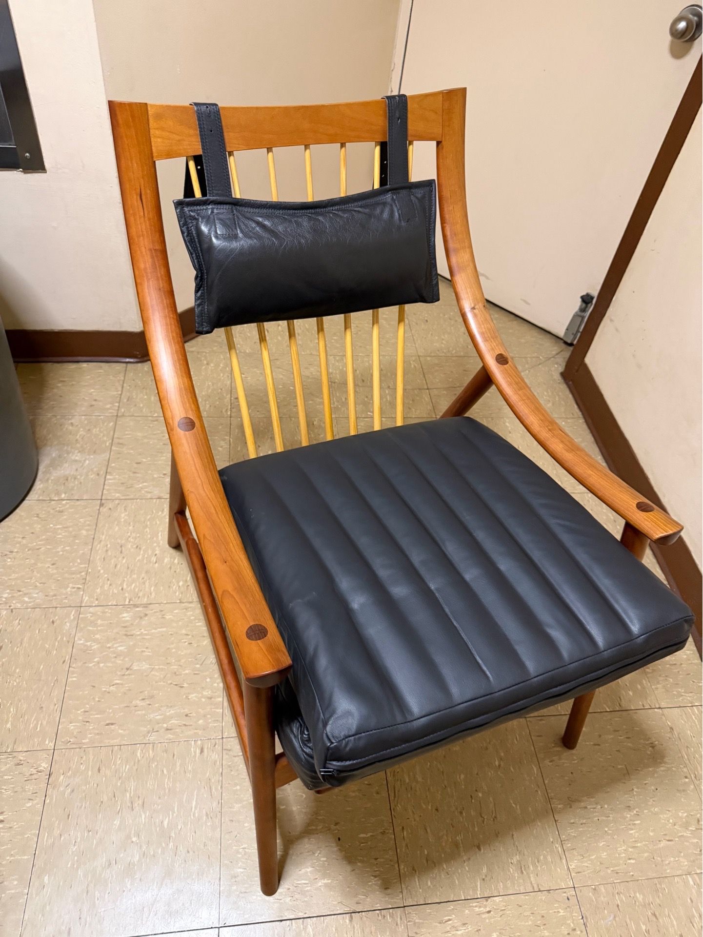Thos. Moser Ellipse Lounge Chair - photo 2
