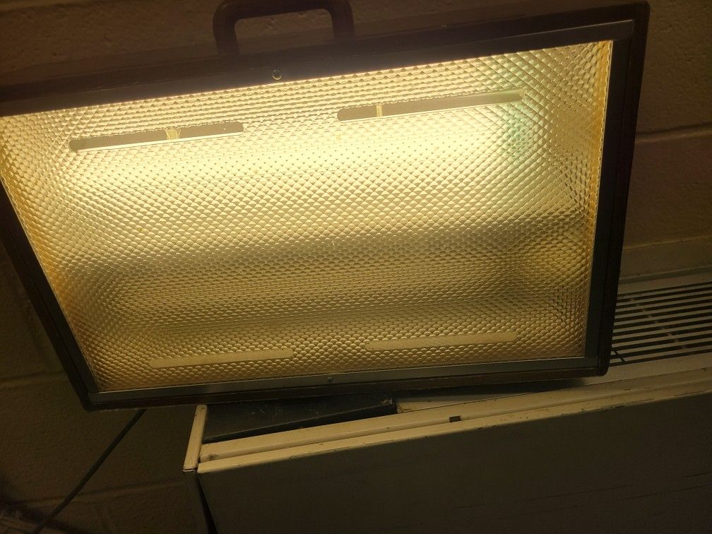 Vintage Portable Box Lamp - photo 2