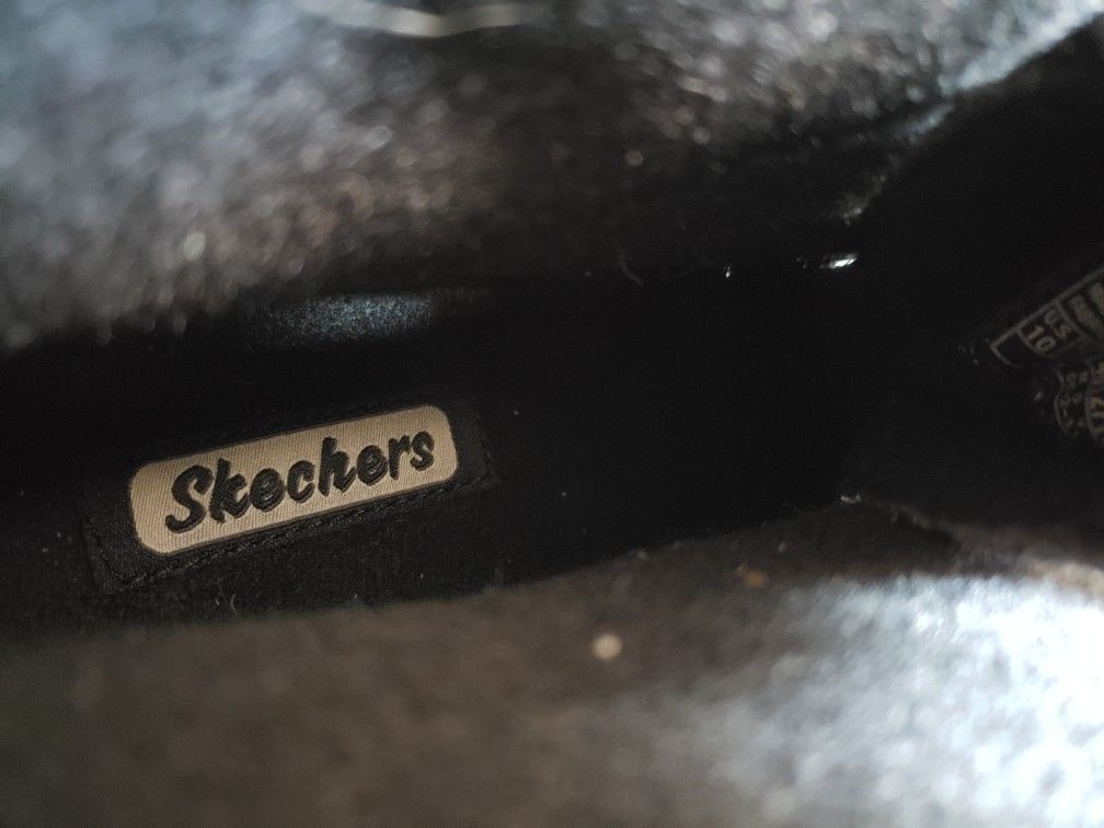 Women 10 Skechers boots - photo 3