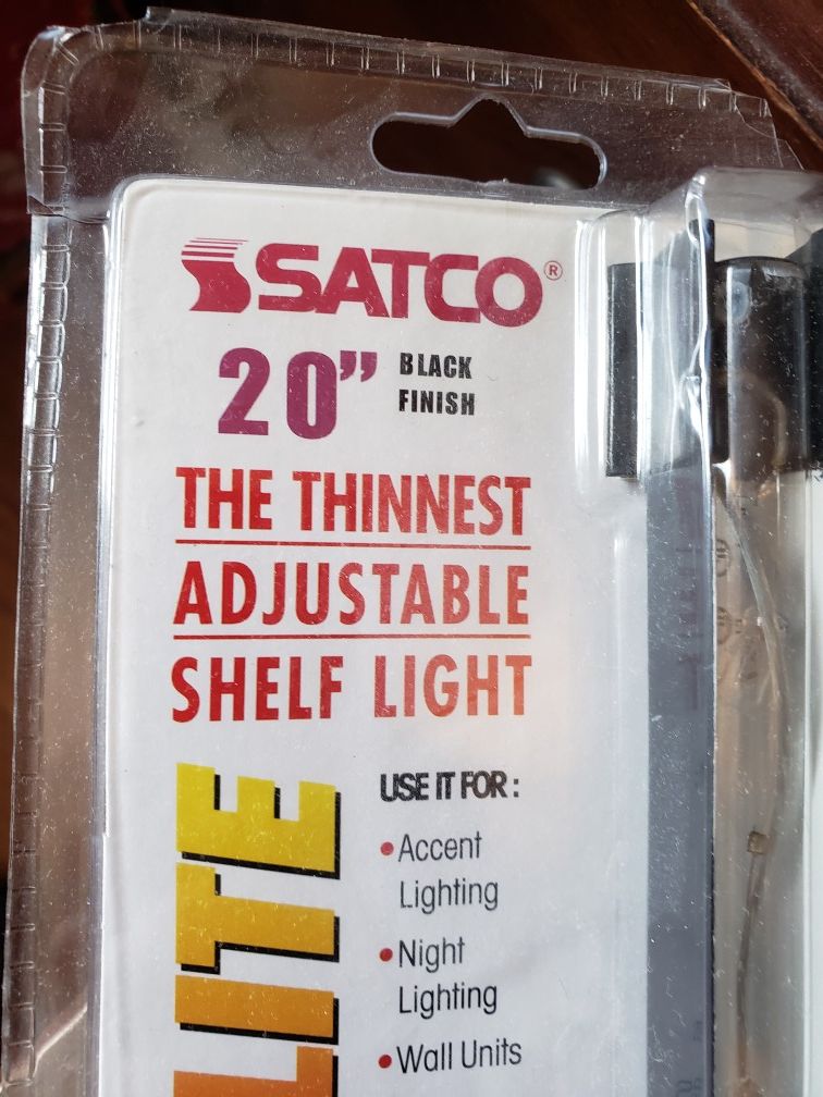 Satco 20" light
