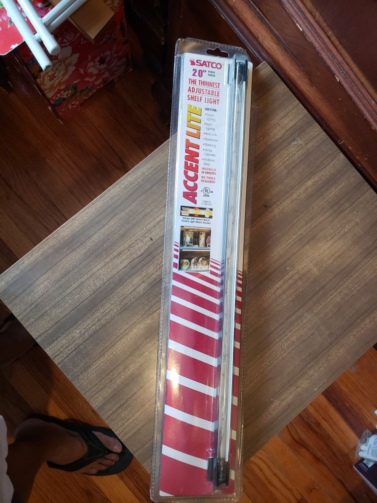 Satco 20" light - photo 2