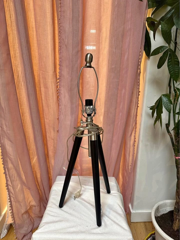 Tripod Lamp Base Black Silver