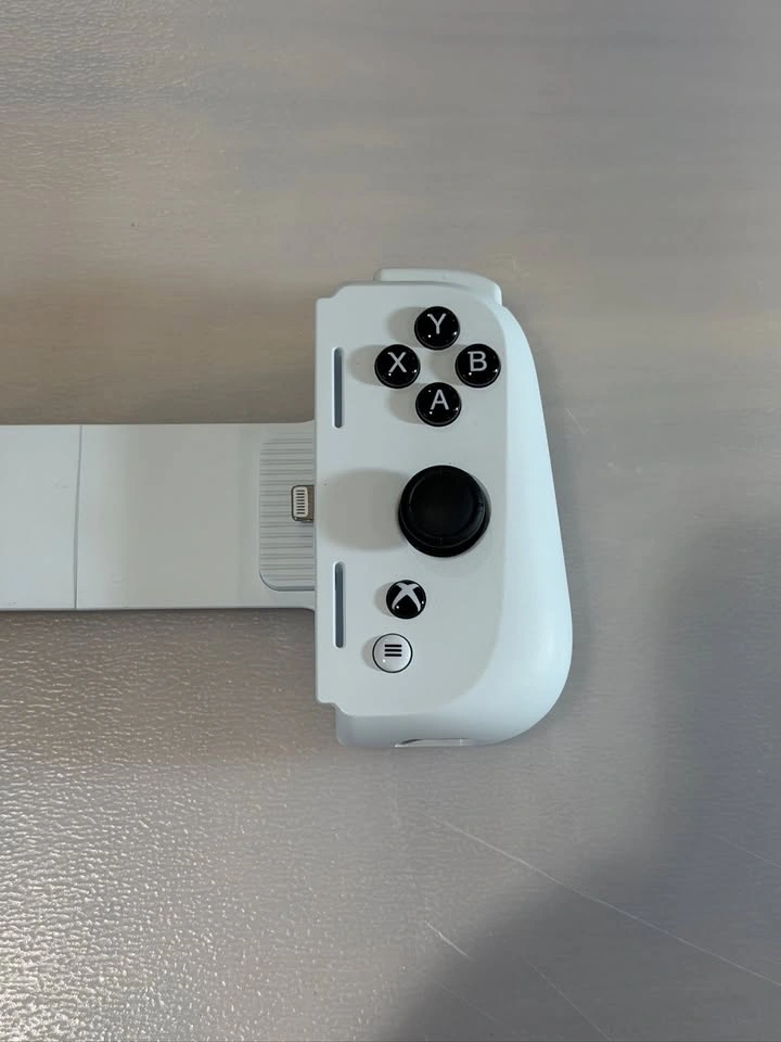 Razer Kishi V2 Gaming Controller for iPhone (Lightning) - photo 3