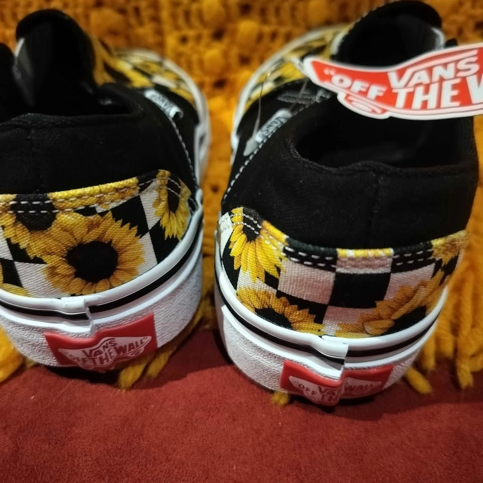 Vans Canvas Slip-On Shoes Woman's US 6.5 - New with Tags - photo 4