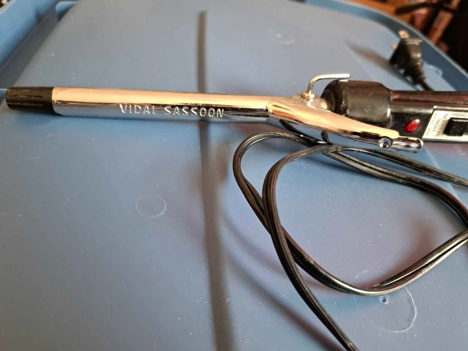 Vidal Sassoon Hair Curling Iron - photo 2