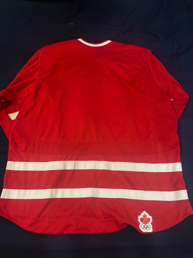 Team Canada Nike 2010 Vancouver Olympics hockey jersey - photo 2