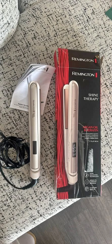 Remington Shine Therapy 1" Flat Iron