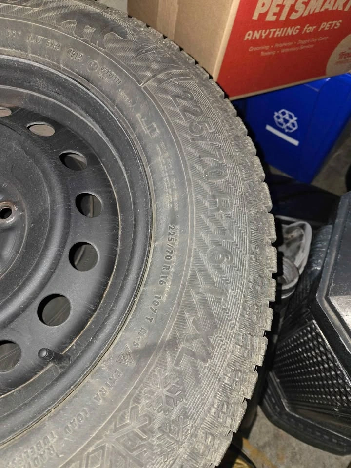 Gislaved Nord*Frost 200 SUV Winter Tires 225/70 R16 - 2015 Hyund - photo 3