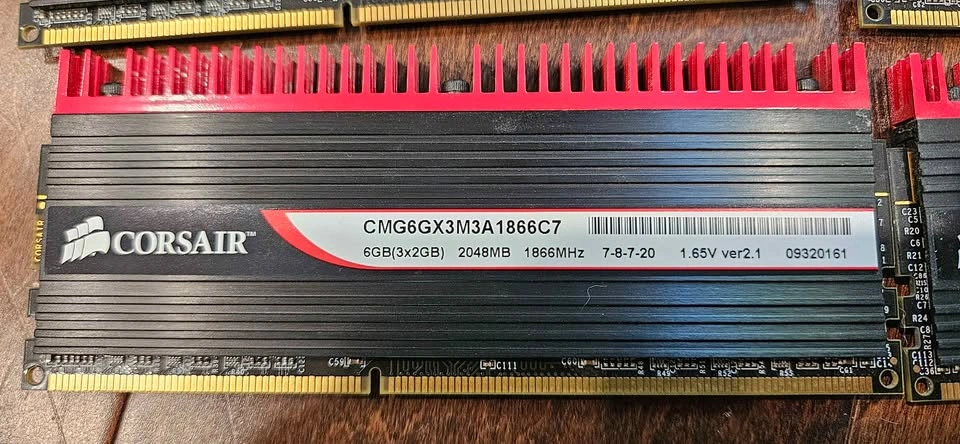 2GB DDR3 RAM Corsair Dominator GT - photo 2