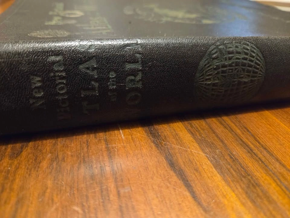 Antique Leather Bound Atlas ca. 1922 - photo 5
