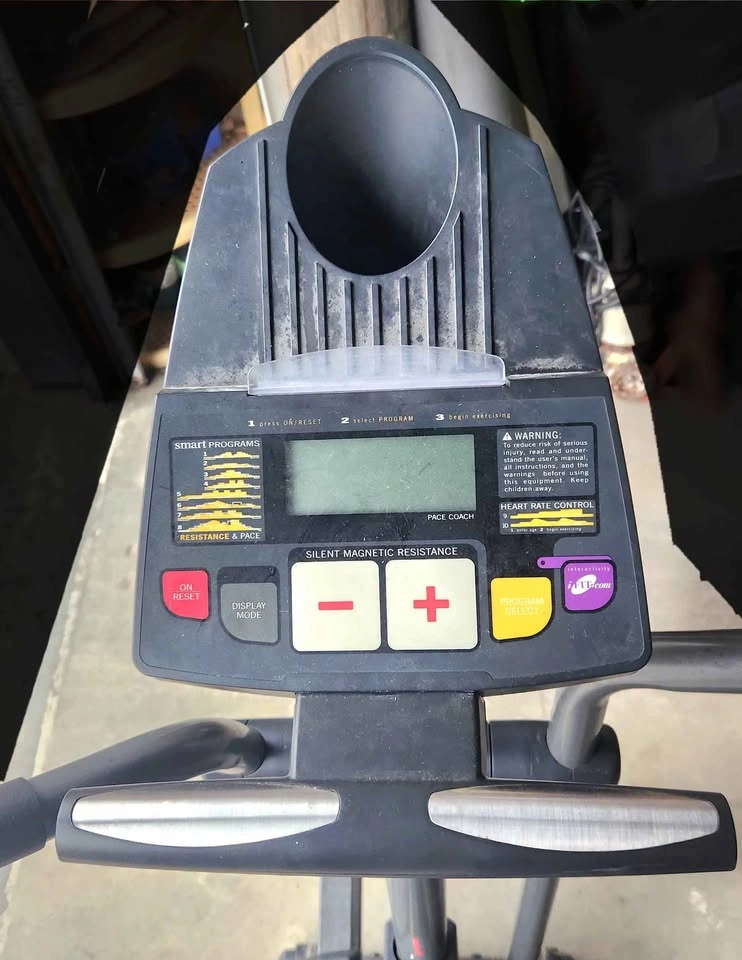 HealthRider Elliptical Crosstrainer C860e - photo 4