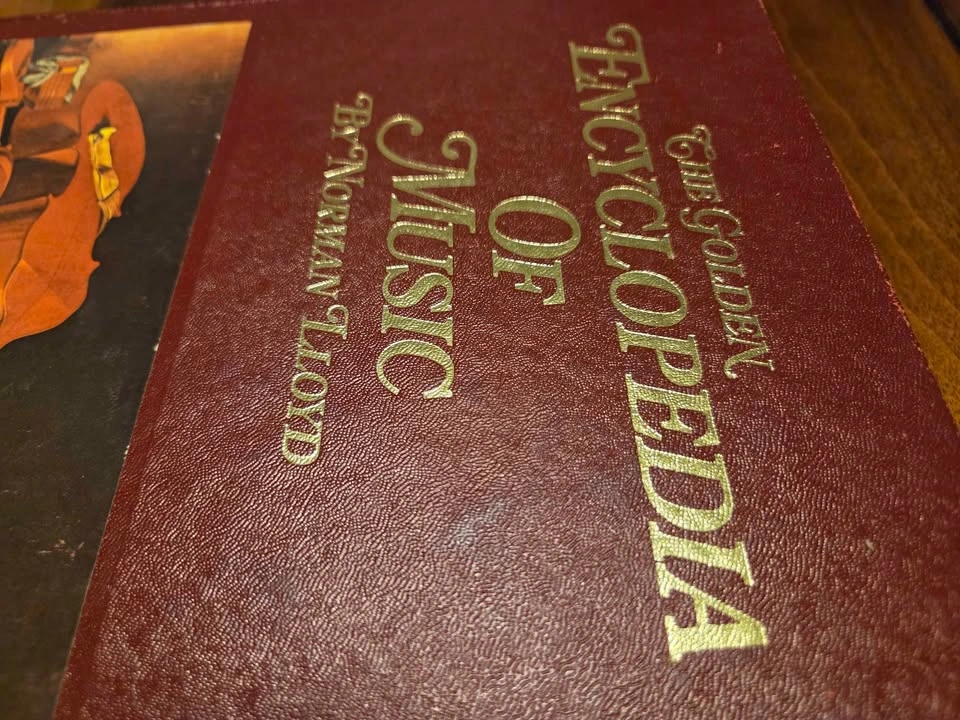The Golden Encyclopedia of Music - Norman Lloyd, 1968 Original - photo 2