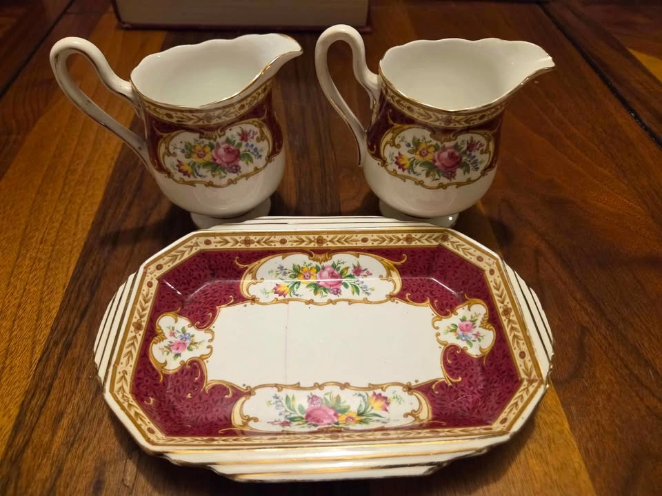 1940's Royal Albert 'Lady Hamilton' Bone China Set - photo 5