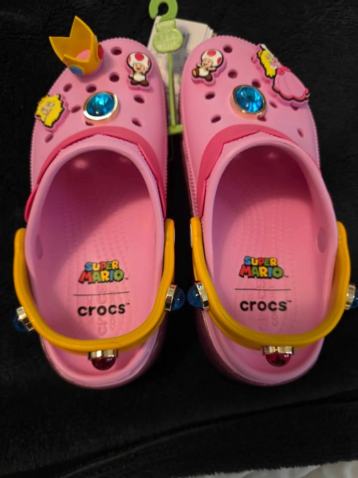 NEW! Crocs Super Mario Princess Peach Classic Clog - photo 2