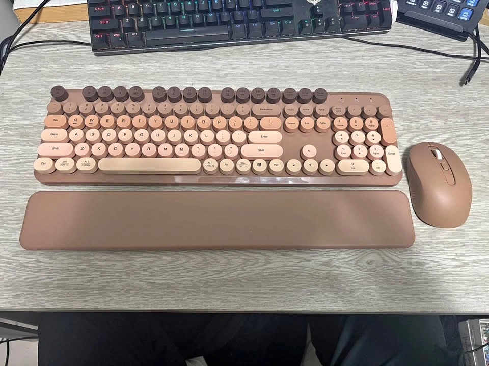 Wireless Keyboard and Mouse Set with Wrist Rest