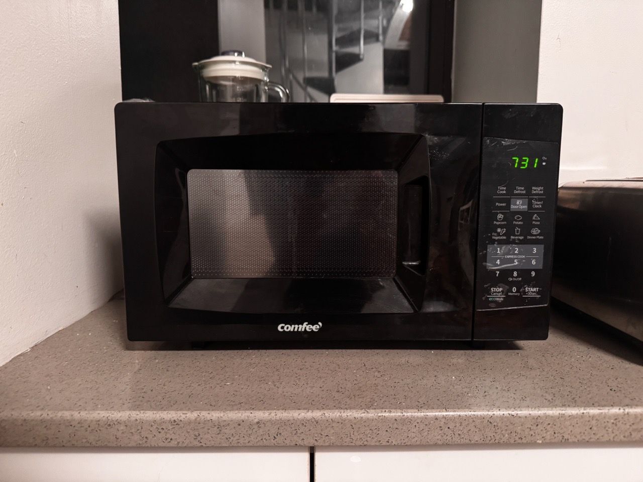 COMFEE' Countertop Microwave, 700W, Black - photo 3