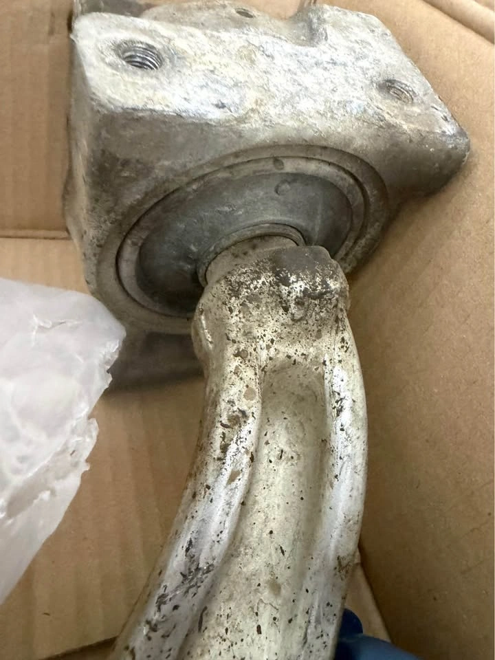 2013 EX35 AWD Control arm - photo 3