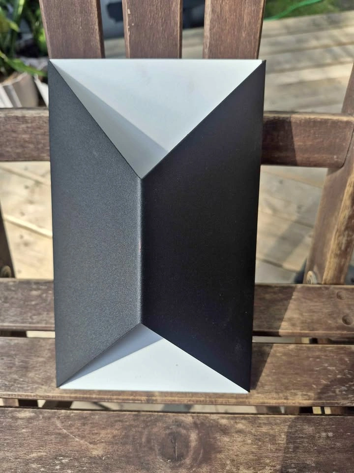 Modern Black Geometric LED Wall Sconce