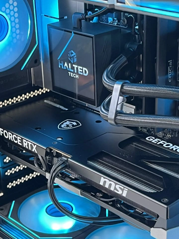 RTX 5070 TI - Ryzen 7 9800X3D - 32GB DDR5 - 2TB SDD Gaming PC - photo 4
