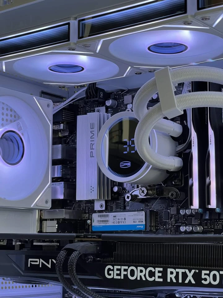 RTX 5070 Gaming PC - Ryzen 9600X | 32GB RAM | 1TB SSD - photo 2
