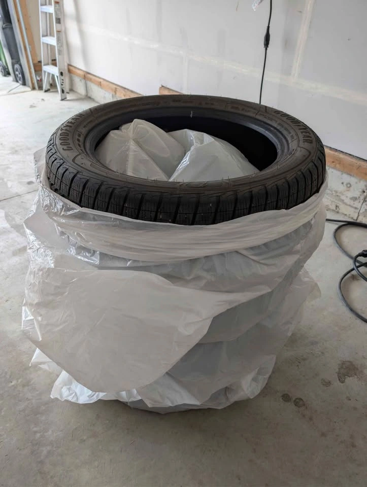 Winter Tires Goodyear ultra grip performance+ - photo 3
