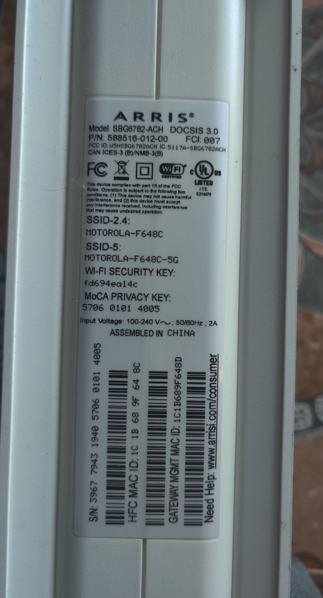 Motorola ARRIS SURFboard AC1800M Modem & Wi-Fi Router - photo 4