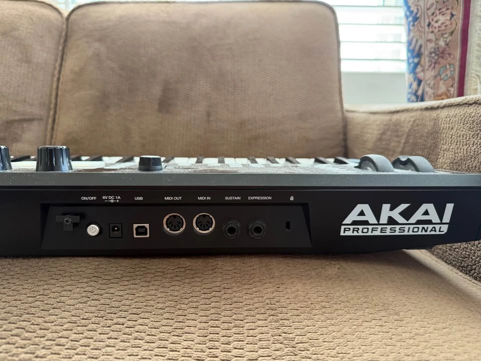 Akai Advance 49 Midi Keyboard - photo 3
