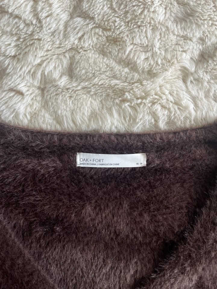 Oak + Fort Brown Fuzzy Cropped Cardigan XS - Like New - photo 2
