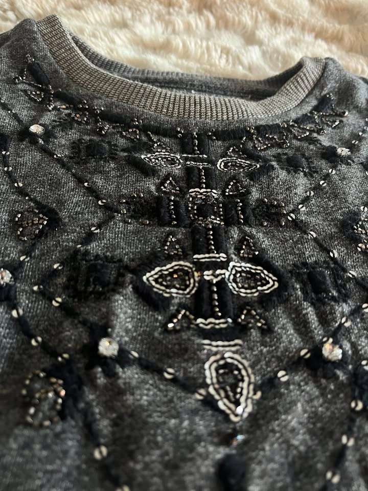 Abercrombie Grey Beaded Sweater Size S - photo 3
