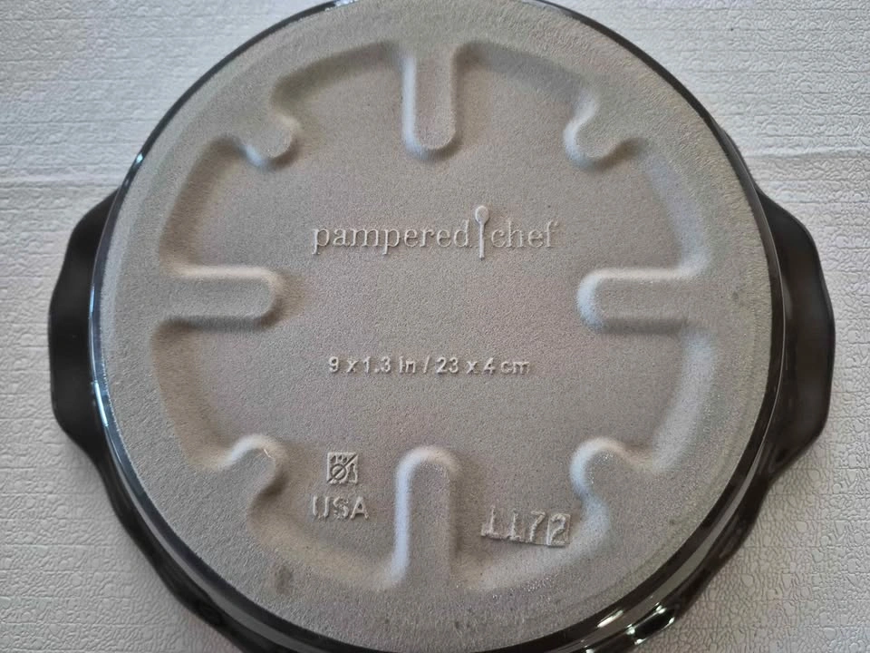 PAMPERED CHEF PIE PLATE - photo 2