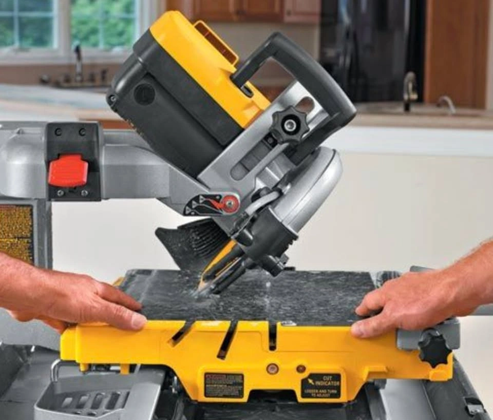 DeWalt 10-inch wet tile saw (Model D24000S) - photo 2