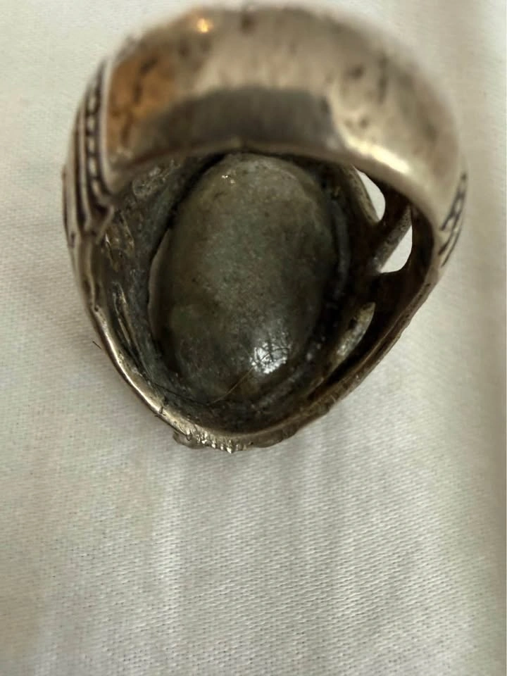 Vintage Ornate Silver Tone Green Stone Ring - photo 5