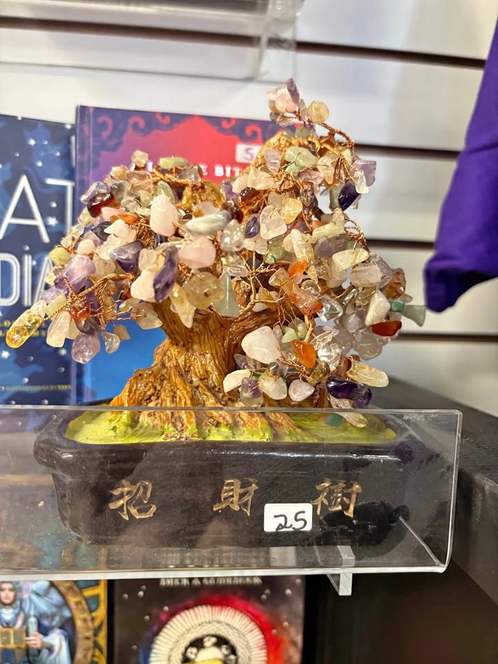 Crystal trees