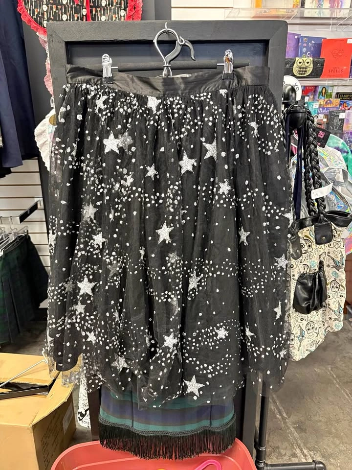 Hell Bunny Star Skirt size L UK sz 14