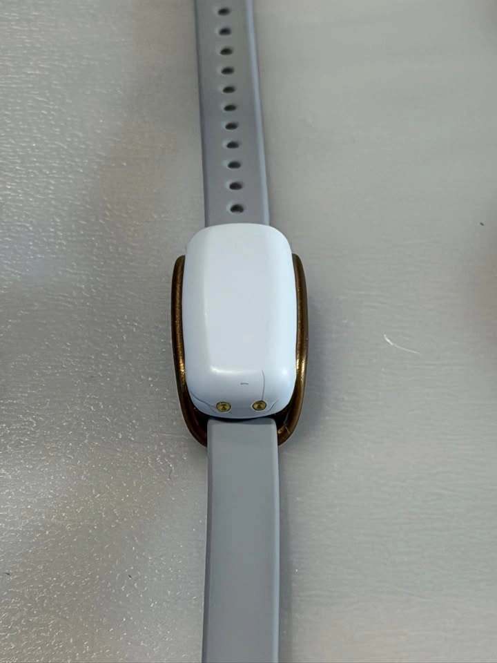 Bond Touch Bracelet with Wristband and Original Charger - photo 4