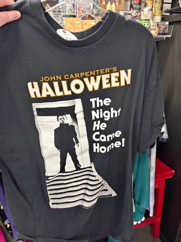 Size XL Halloween shirt