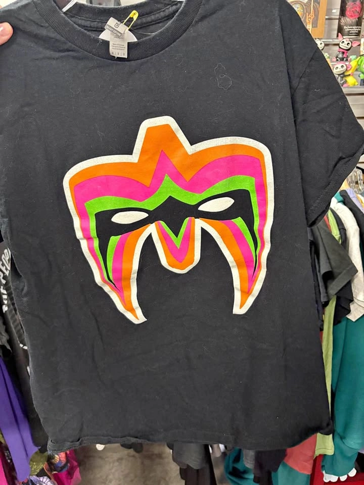 WWE Ultimate Warrior shirt size M