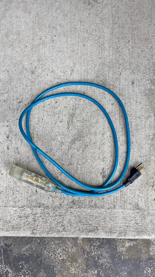 6 foot 16 gauge tri outlet extension cord