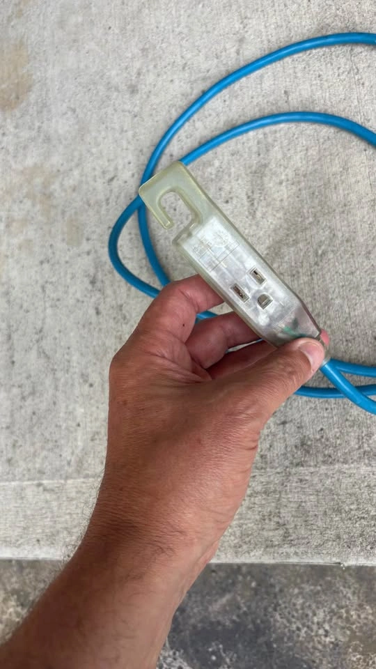 6 foot 16 gauge tri outlet extension cord - photo 4