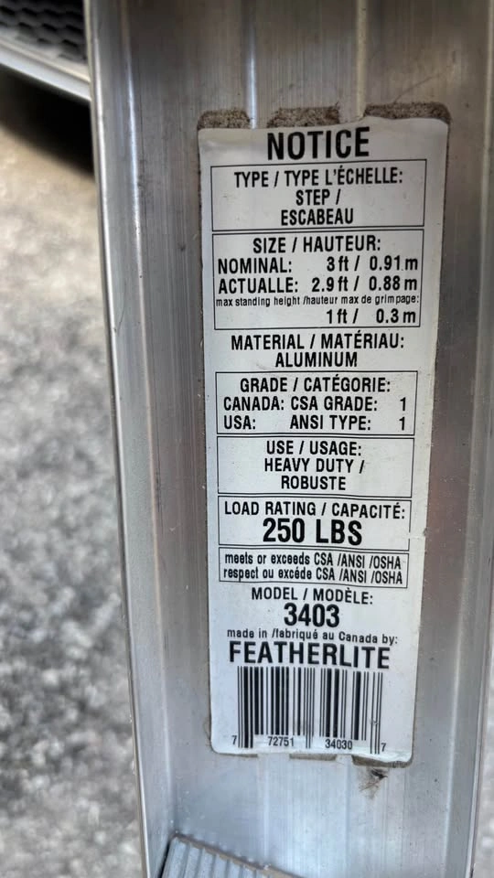 Featherlite Heavy Duty 3 Foot Step Ladder - photo 3