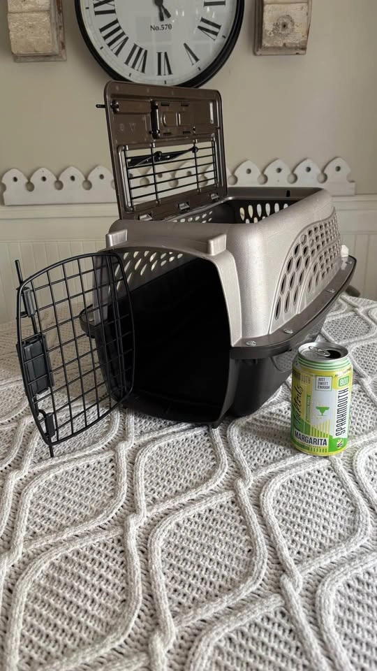 Small dog or cat crate - photo 2