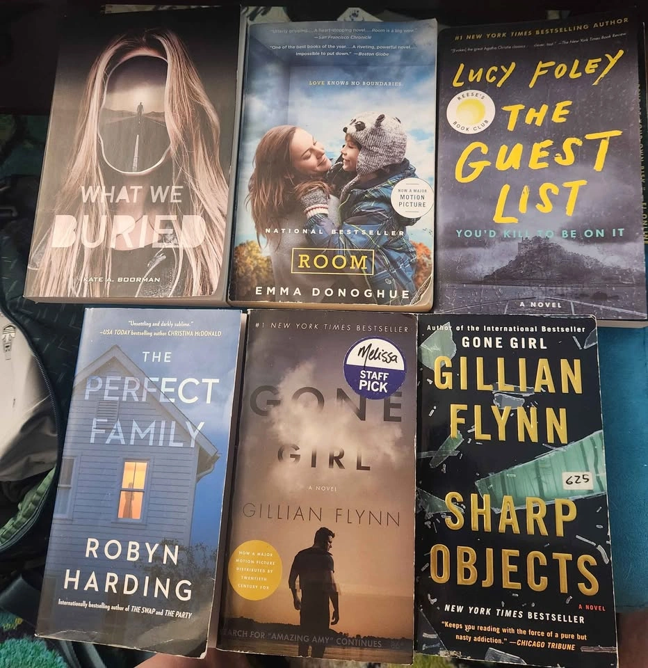 Collection of 20 Paperback Novels - photo 5